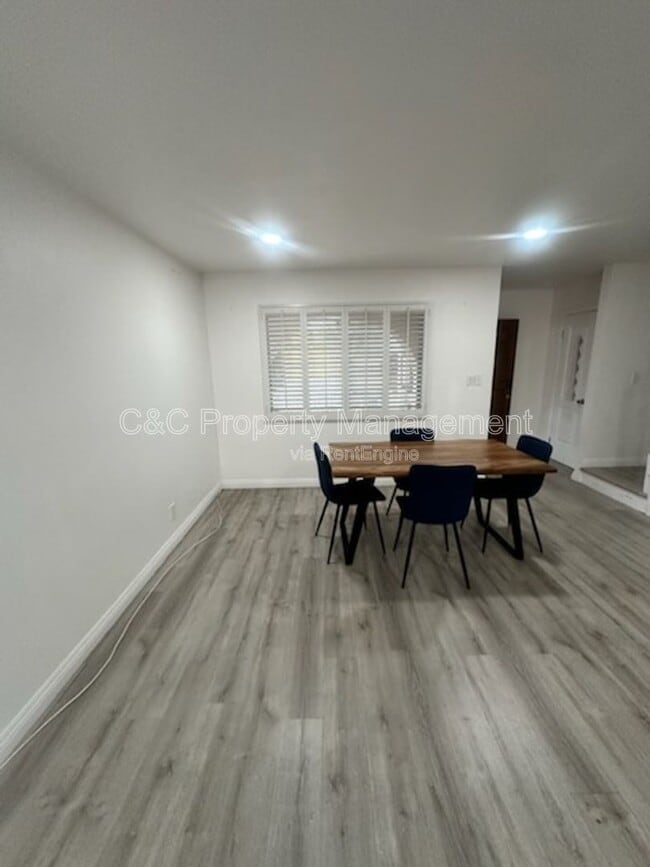 Building Photo - 8219 Rosemead Blvd