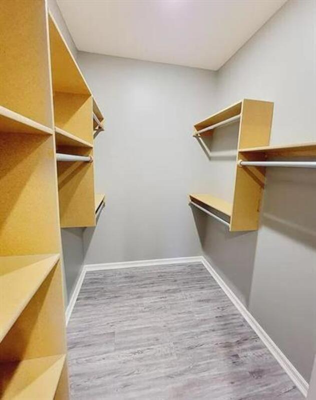 Building Photo - 5308 N Cypress Dr