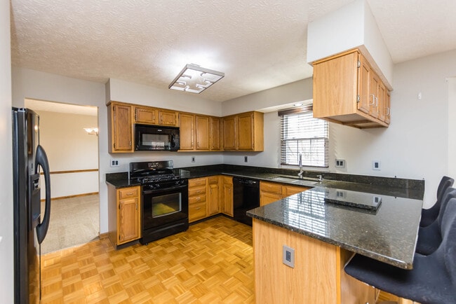 Building Photo - 6085 Tara Hill Dr