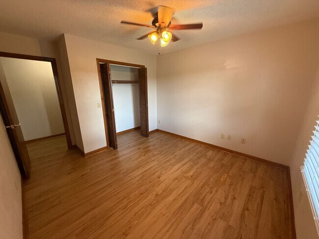 Building Photo - Big on Space. Big on Convenience. Big on Comfort.