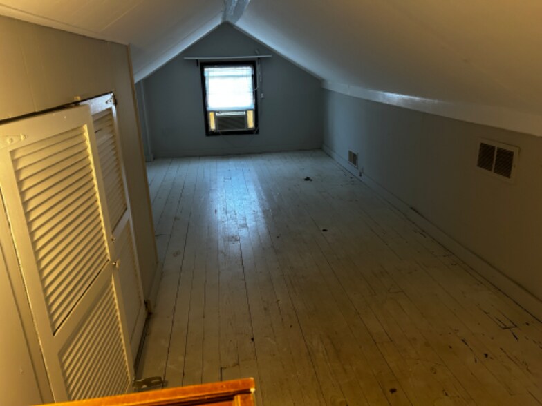 Building Photo - 4014 Springhill Rd