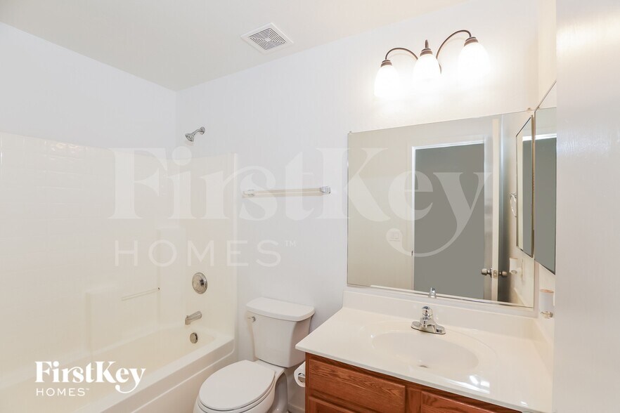 Building Photo - 13318 N 124th Ln