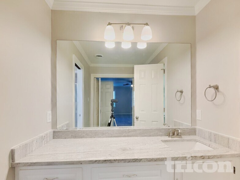 Building Photo - 3600 Tattershall Dr