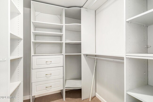 Building Photo - 4128 N 46th Pl