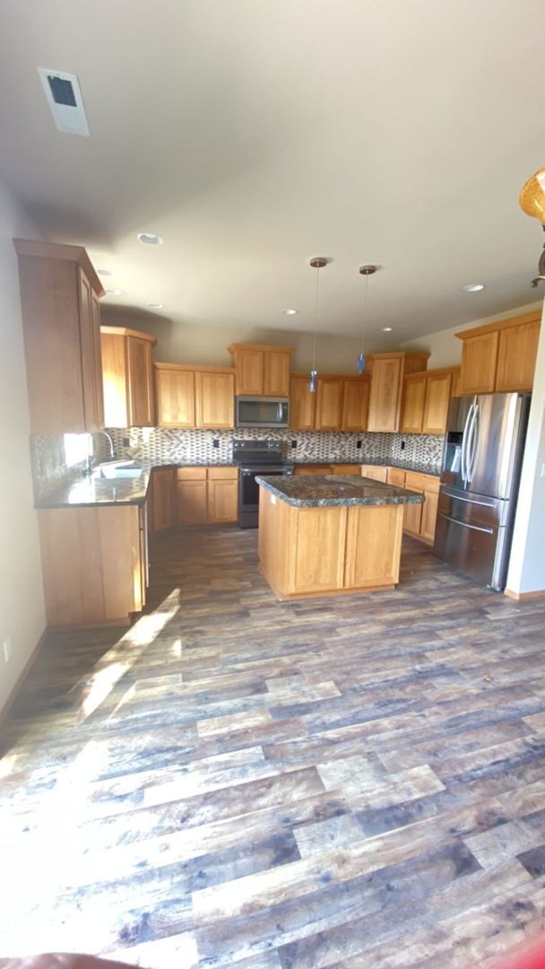 Building Photo - Live Where Convenience Meets Comfort