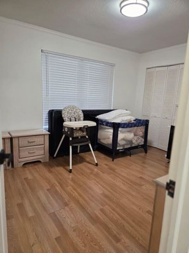 Building Photo - 810 Sandtree Dr