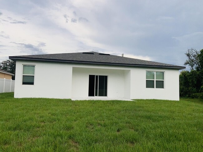 Building Photo - 505 Peace Dr