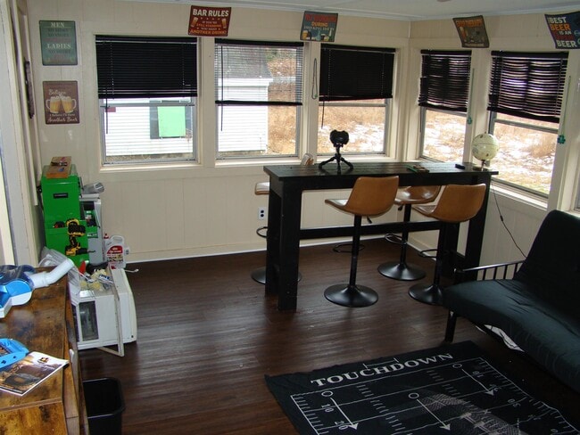 Building Photo - 13 Back River Rd