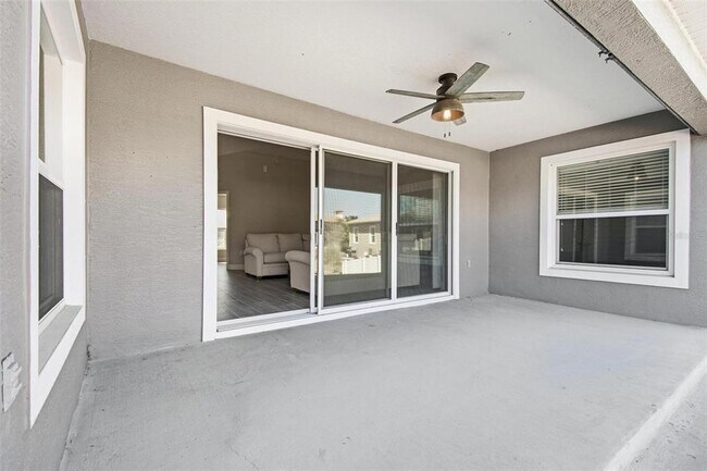 Building Photo - 8 Creek Ct