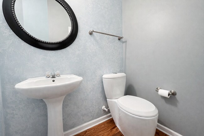 Building Photo - Comfort, Space & Convenience in Summerville