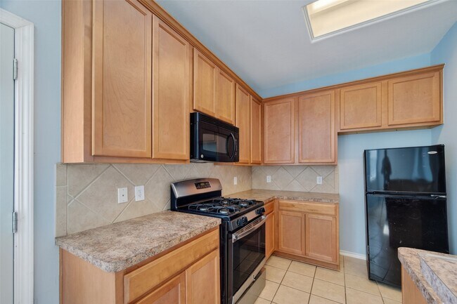 Building Photo - 3218 Pearl Bluff Ln