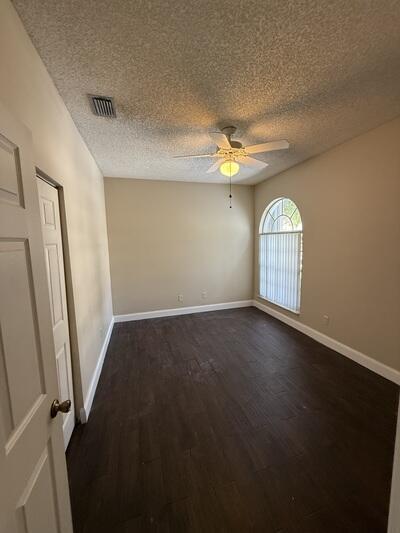 Building Photo - 10839 Madison Dr