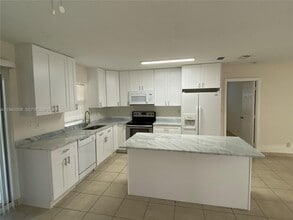 Building Photo - 851 SW 63rd Way