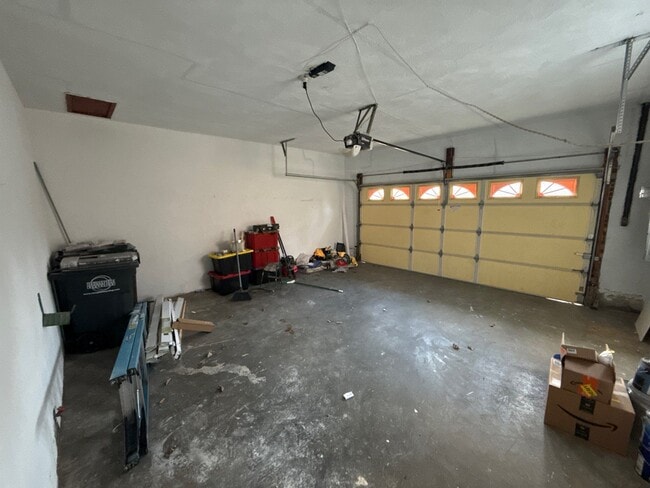 Building Photo - SFH Montgomery