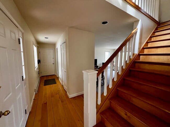 Building Photo - 251 Sunrise Pl