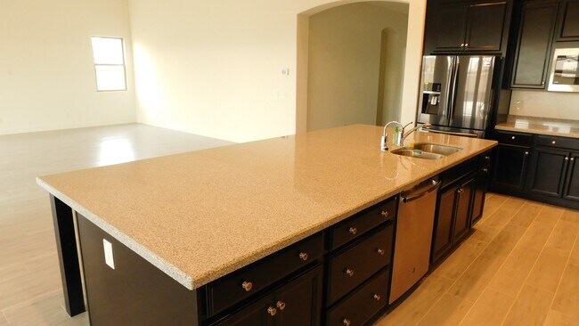 Building Photo - Beautiful home with generation suite in gated community