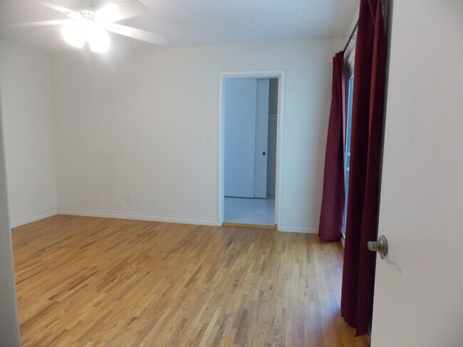 Building Photo - 4714 Muscatel Ave