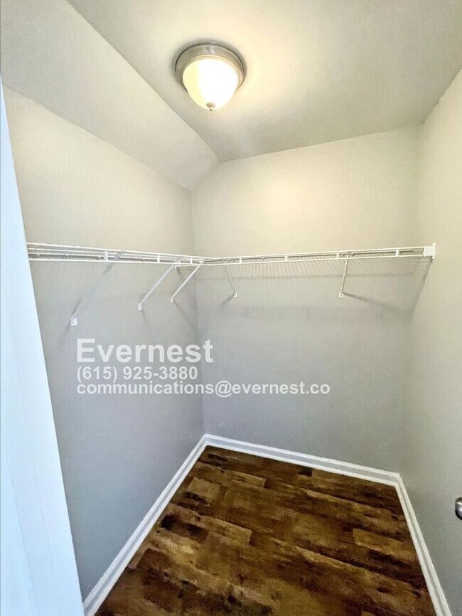 Building Photo - 3-Bedroom, 2-Bathroom Home with Deck and C...