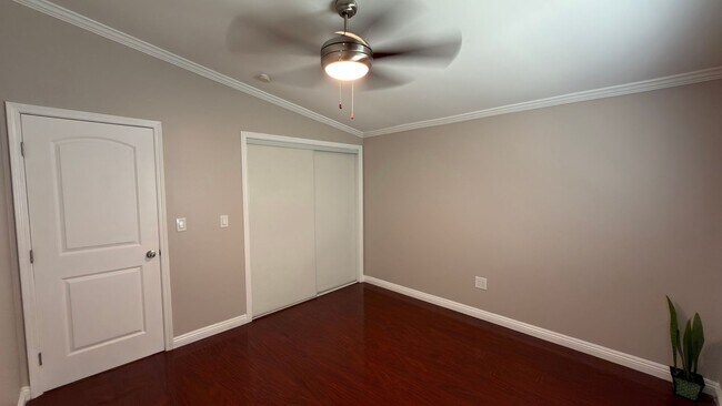 Building Photo - **BEAUTIFUL FOUR BED TWO BATH HOME IN DUARTE **