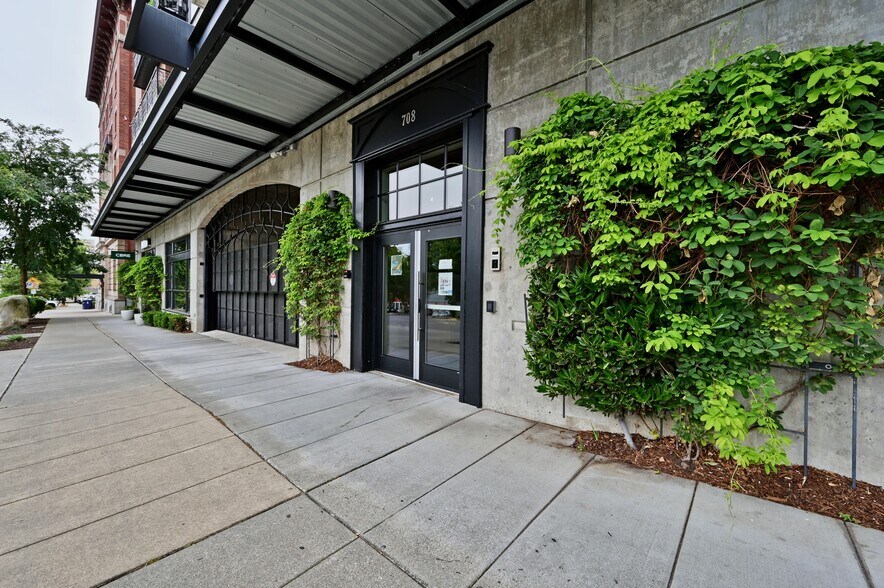 Building Photo - 708 Market St