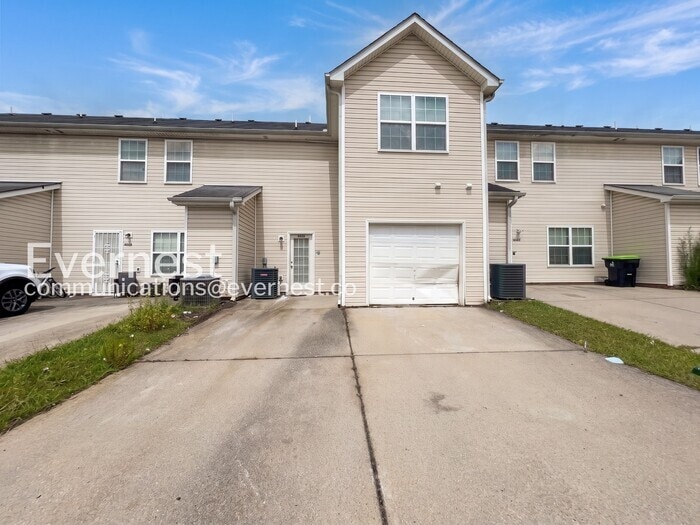 Building Photo - 8648 Thomas Ln