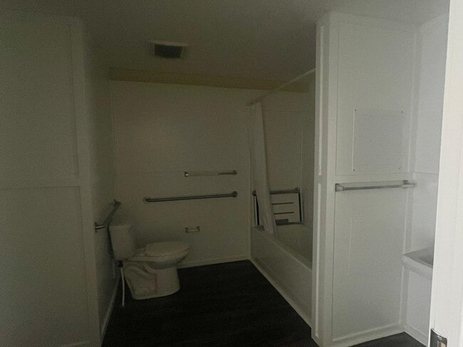 Building Photo - 1201 Schley St