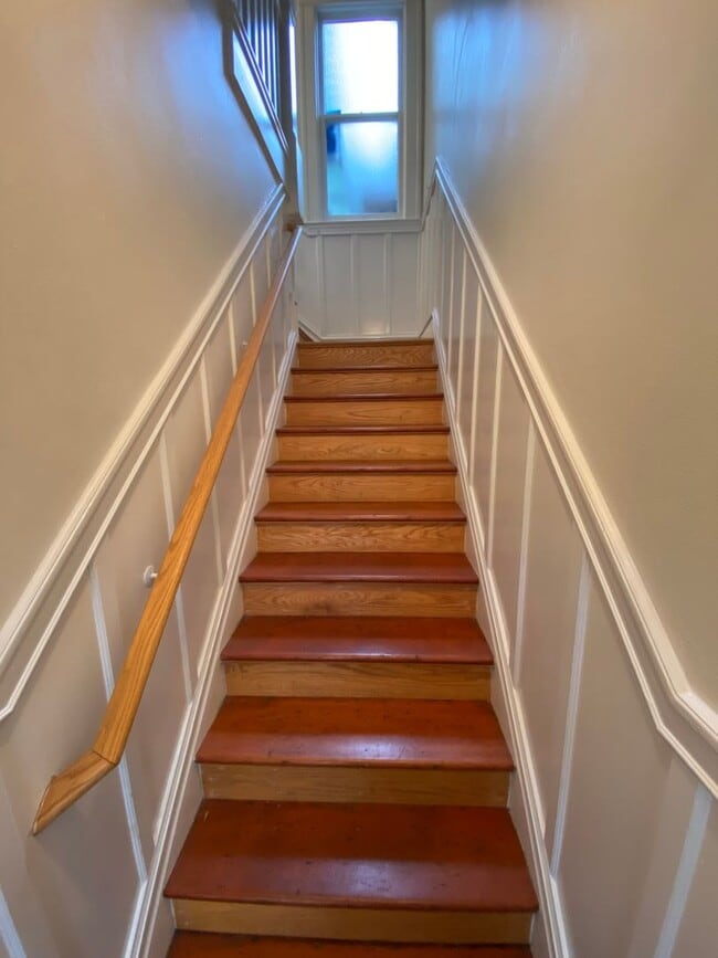Building Photo - Lovely 2-bedroom Condo in Cole Valley - Ex...