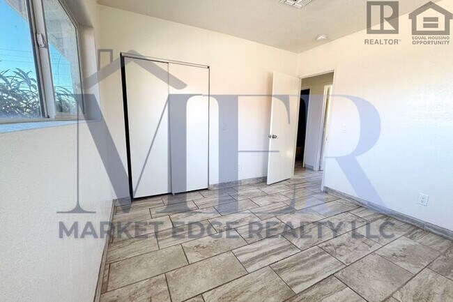 Building Photo - 3Bed/2Bath House 35th Ave/Bethany! NO APPLICATION FEE! - RV GATE, NO HOA!