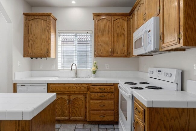 Building Photo - 9814 Autumn Serenade Ct