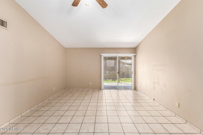 Building Photo - 5227 W Poinsettia Dr