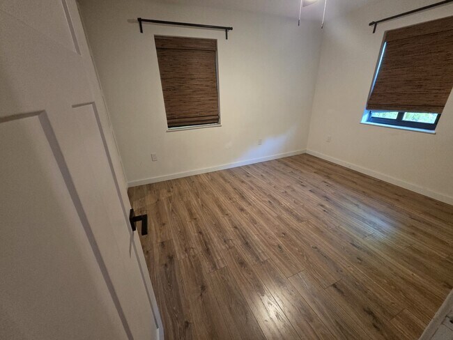 Building Photo - 8 Corydon Dr