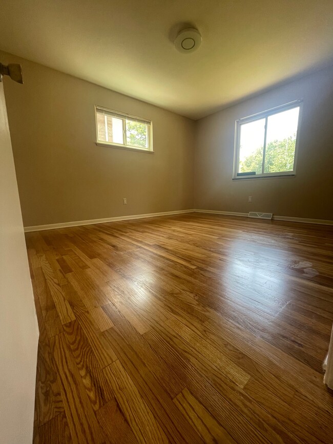 Building Photo - 7029 Brandywine Rd