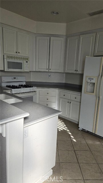 Building Photo - 4413 St Andrews Dr