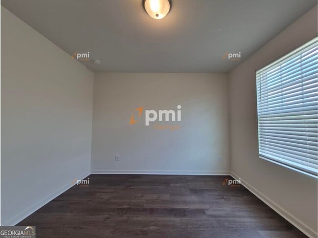 Building Photo - 1081 Cold Water Dr