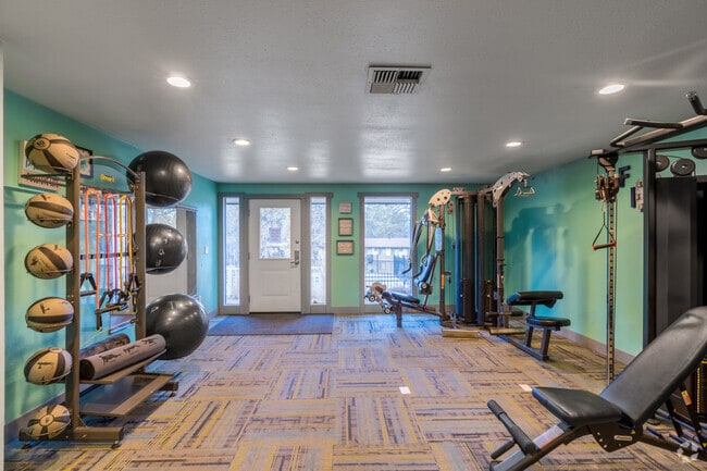 Building Photo - Rosewood Club Apts