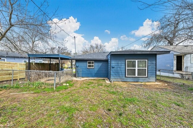 Building Photo - 620 E Gandy St