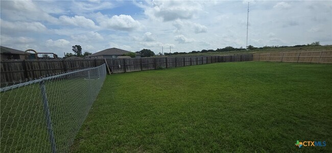 Building Photo - 5803 Lariat Ct