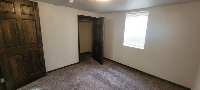 Building Photo - 24 S Pine St