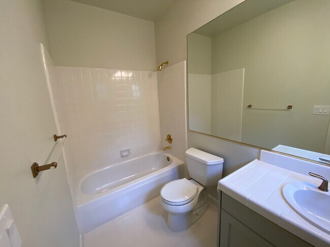 Building Photo - 3421 El Camino Real