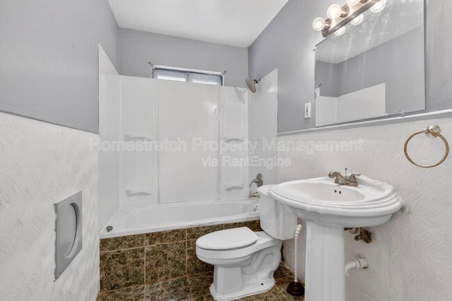 Building Photo - 2668 Daman Ct