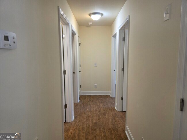 Building Photo - 129 Smithfield Dr