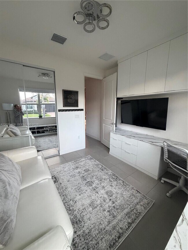 Building Photo - 13542 SW Oceanus Blvd