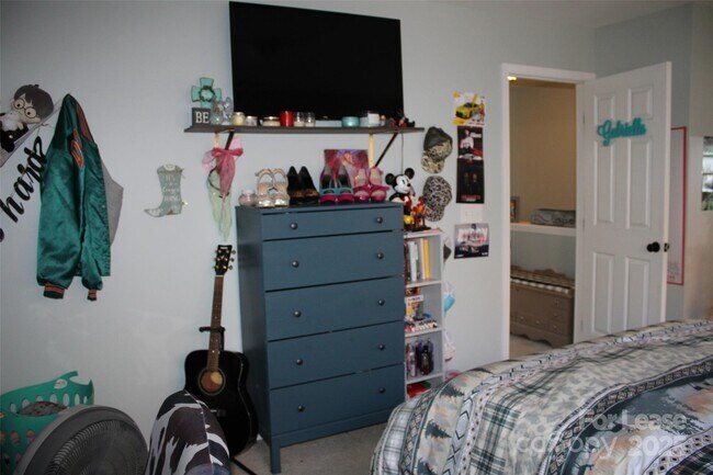 Building Photo - 9446 Cadman Ct