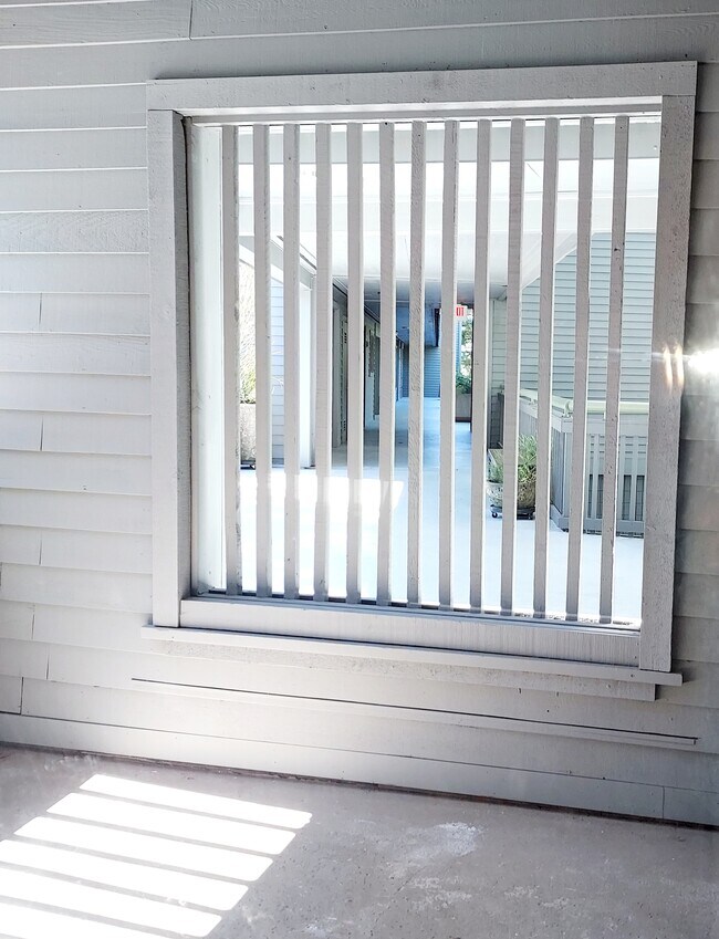 Building Photo - 1624 San Miguel Dr