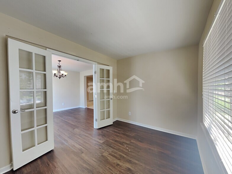Building Photo - 13051 Uinta St