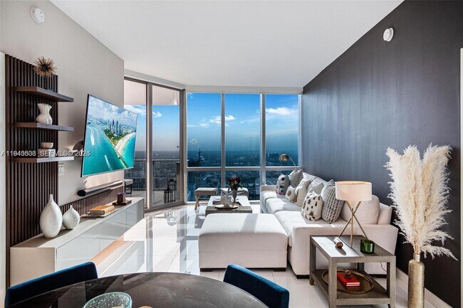 Building Photo - 851 NE 1st Ave