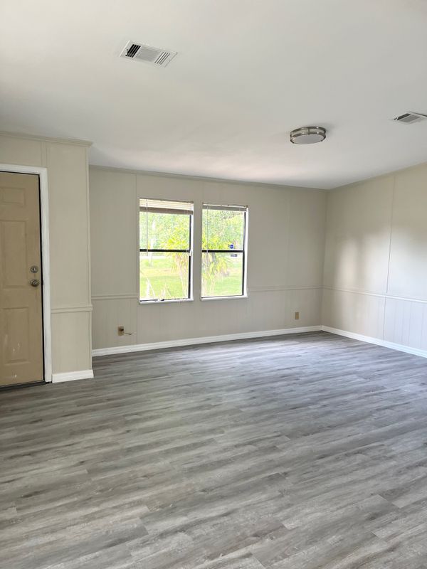 Building Photo - 2376 Case Ln