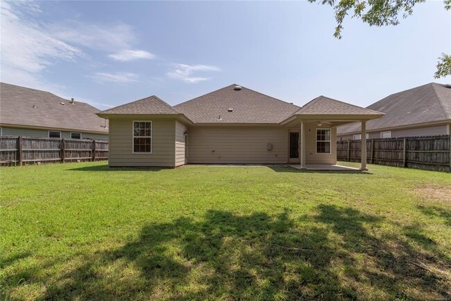 Building Photo - 623 Glenmede Ln