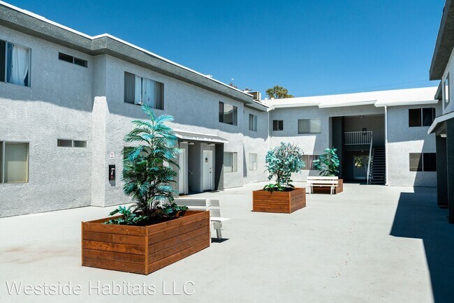 Building Photo - 2 br, 2 bath Room For Rent - 6643 Haskell ...