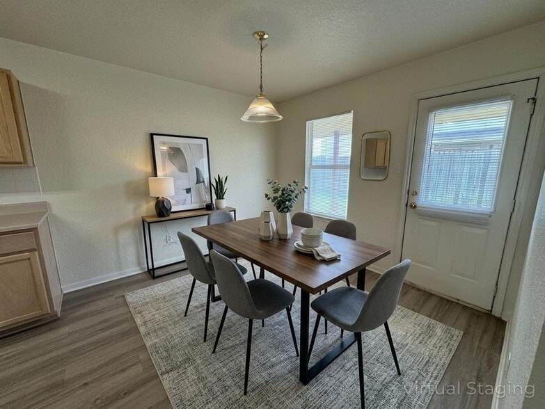 Building Photo - 1606 Dugger Cir
